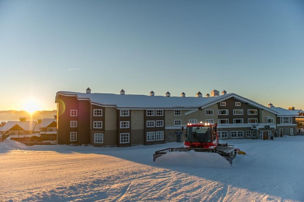 White Crystal Inn Big White Ski Resort Экстерьер фото
